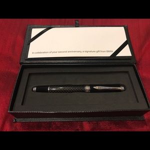 BMW pen in original box💗💓💕